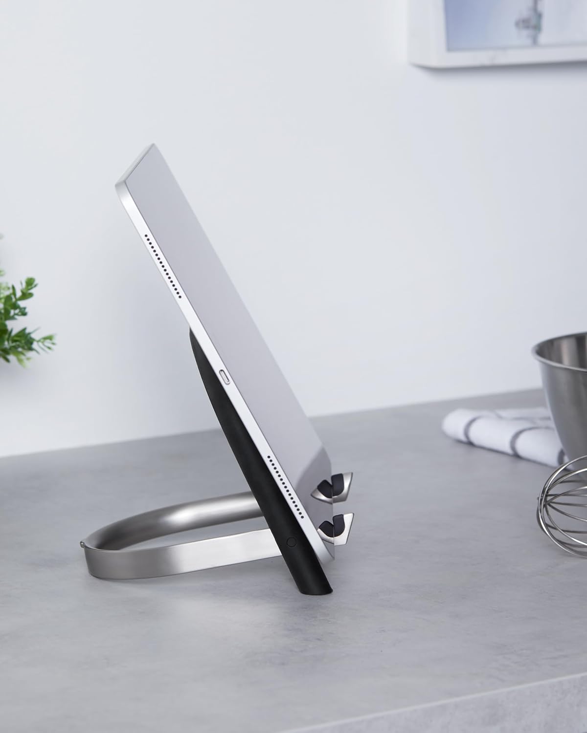 Umbra Udock Tablet Phone Holder - Black and Nickel Finish