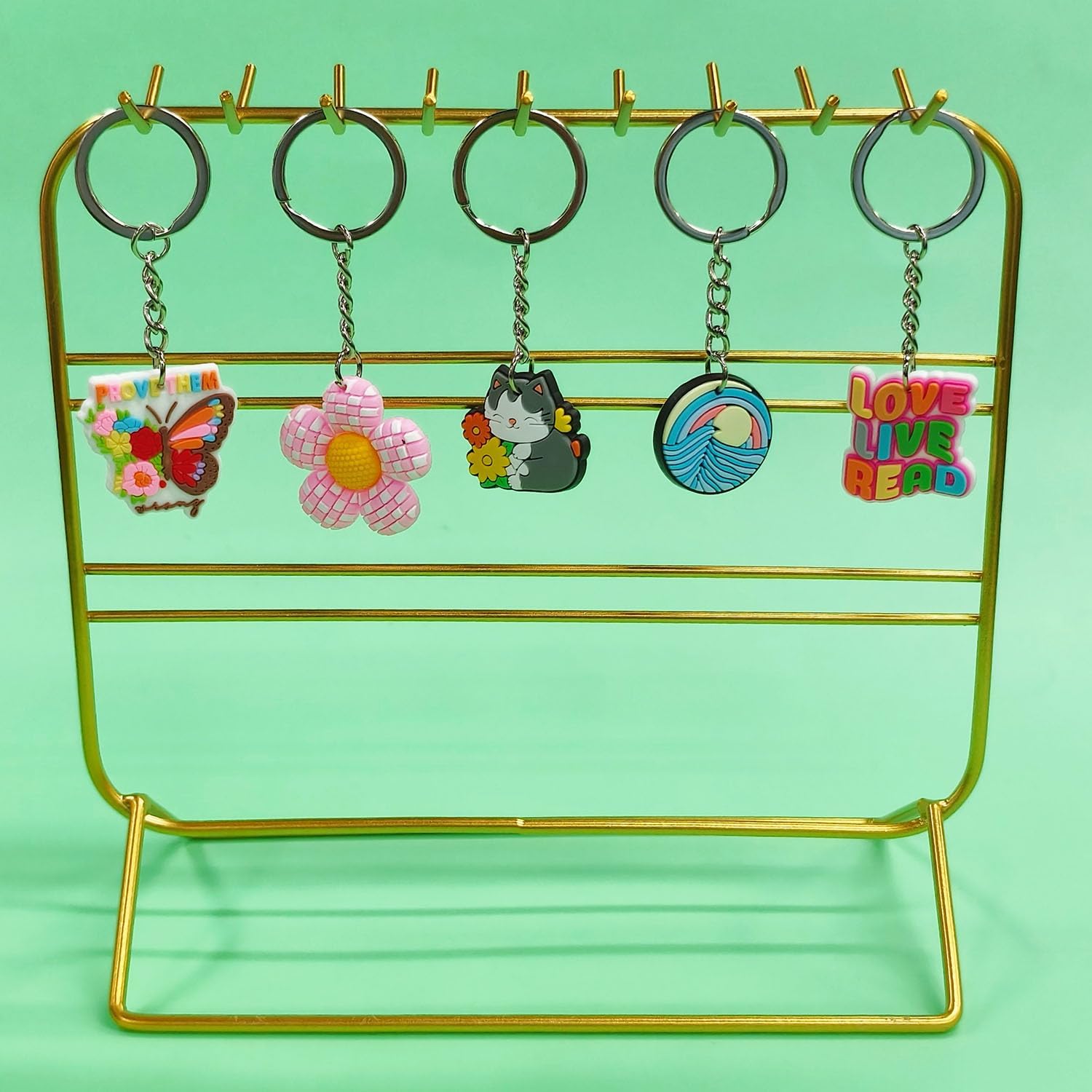 Gibleitz 30 50 100 200pcs Mixed Keychains Classroom Rewards Keyrings