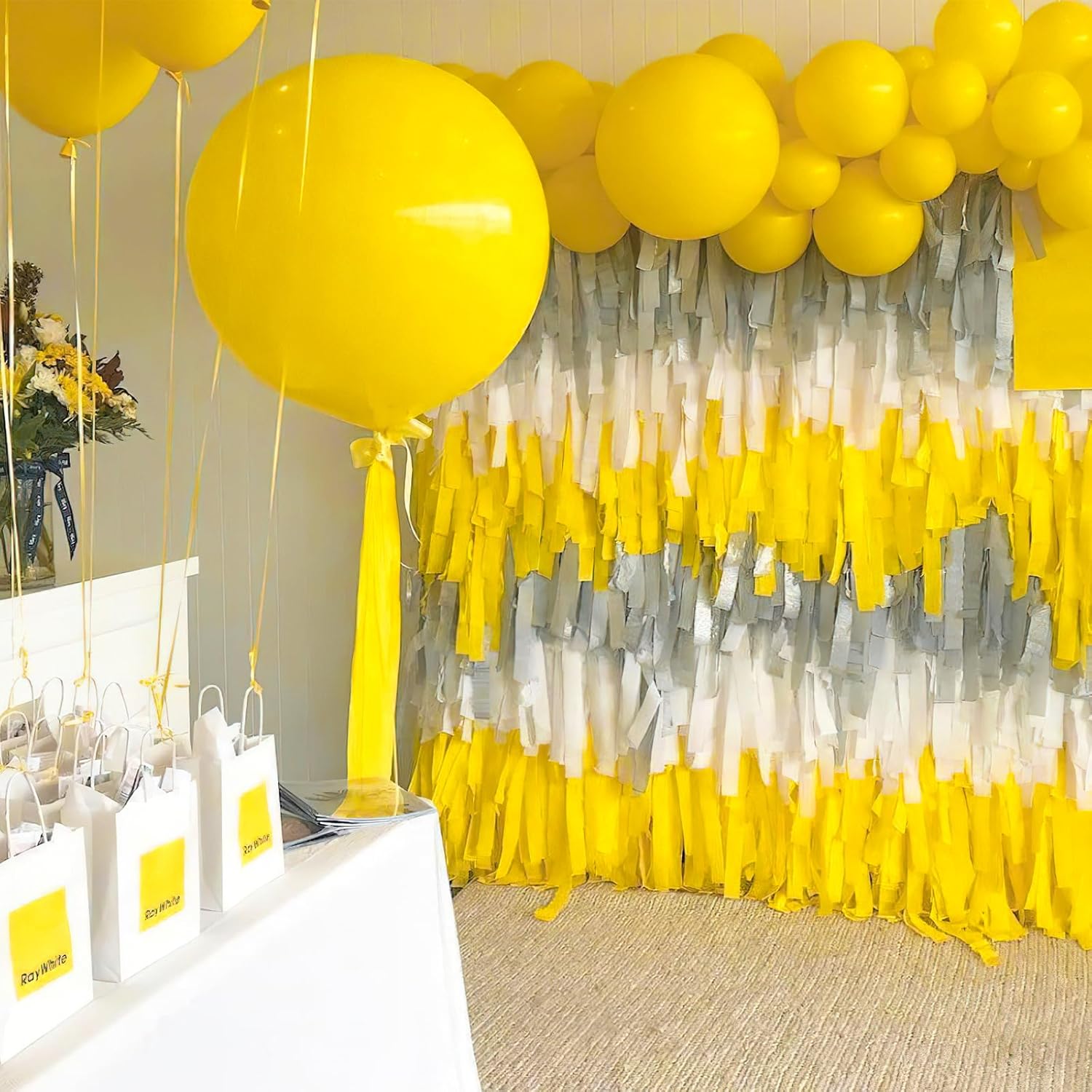 PartyWoo Crepe Paper Streamers 4 Rolls Yellow