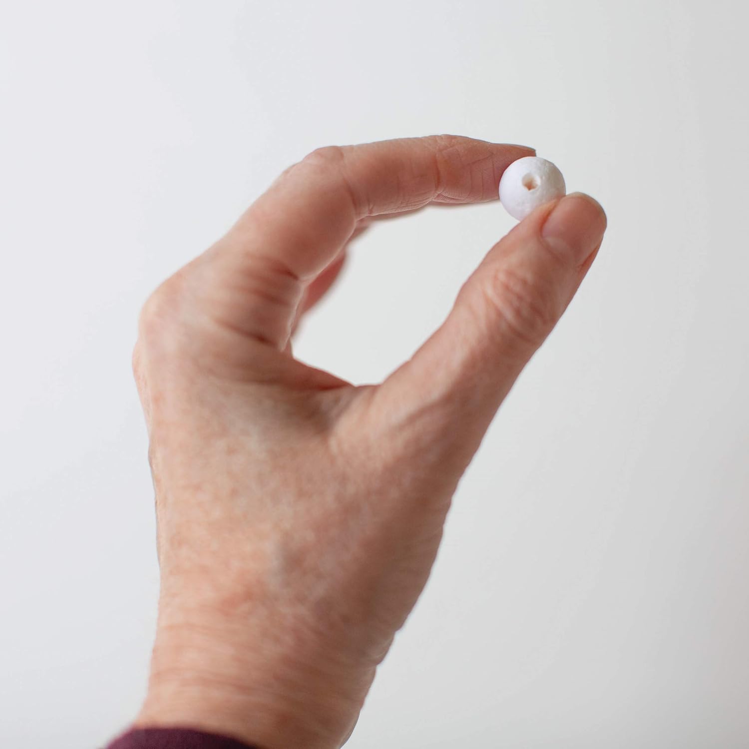 Lia Griffith Cotton Paper Balls 15mm White 24 Count