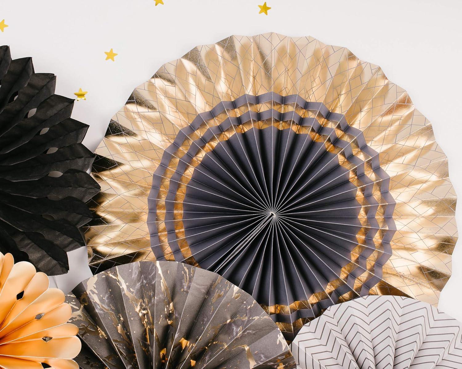 PapaKit Origami Wall Decor Set 8 Round Paper Fans